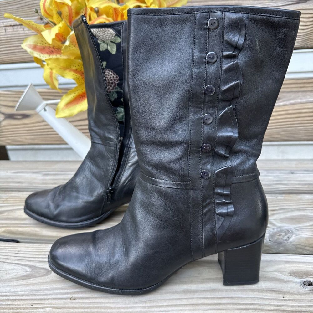 Clarks Artisan Women Black Leather Mid Calf Ruffles Button Detail Boots Size 9.5